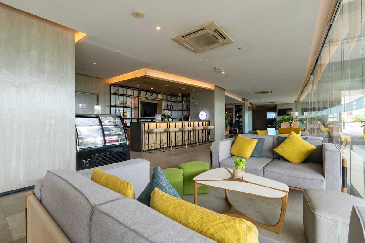 Lounge and bar seating area at a FlexStay-managed building
